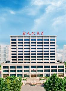 至暗時(shí)刻，我們?cè)撊绾味冗^？